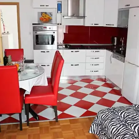 アパート Center *